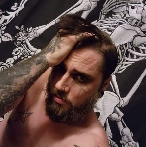 Meet your Posher, Dustin